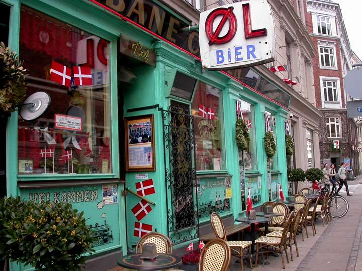 Vesterbro på kryds og tværs