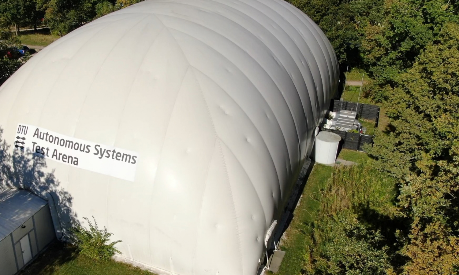 Laboratoriebesøg: DTU ASTA - testarena for flyvende, kørende og sejlende robotter