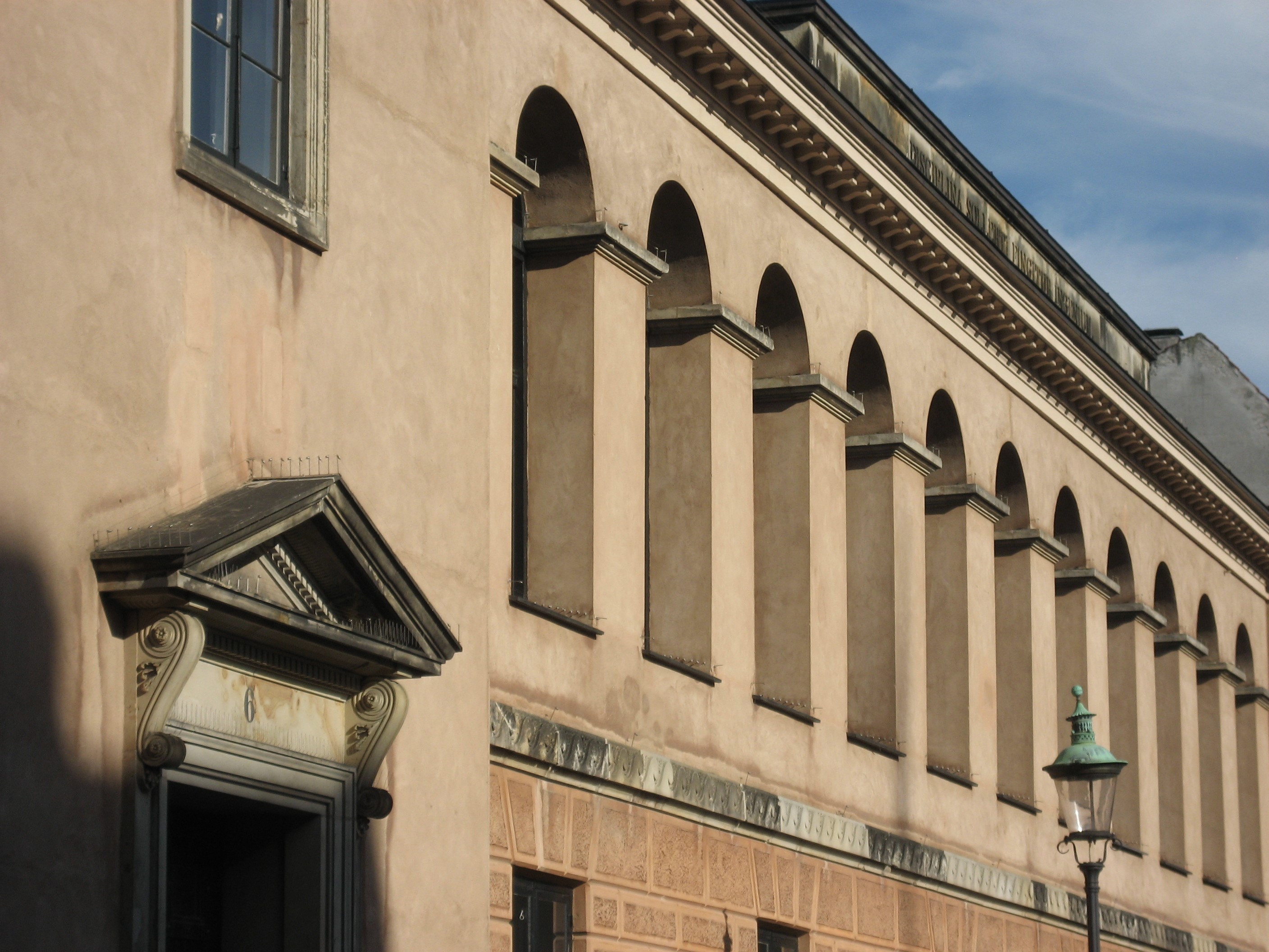 Mød os i vores nye lokaler i Domkirkens Hus