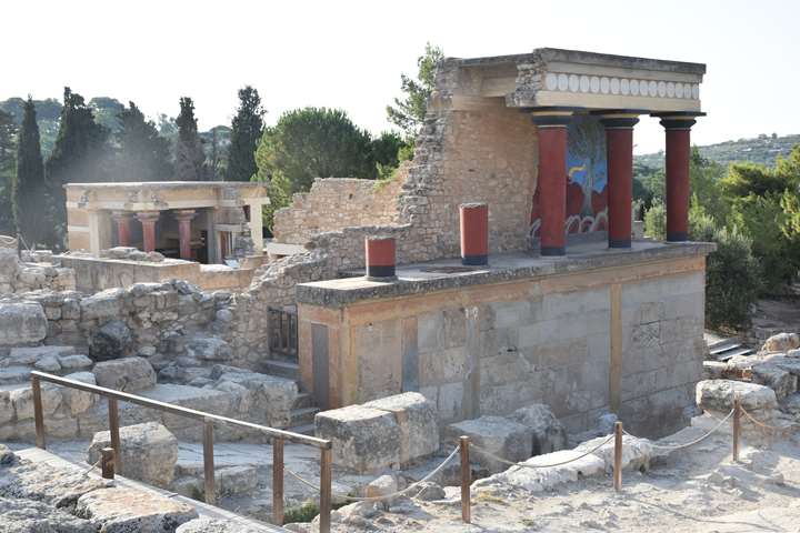 Minos' Kreta - Agamemnons Mykene: Højkulturer i Bronzealderens Grækenland