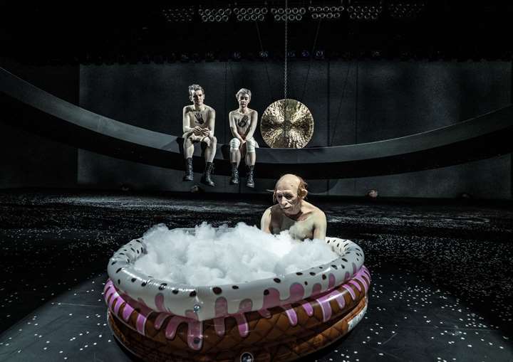 Teater med et tvist